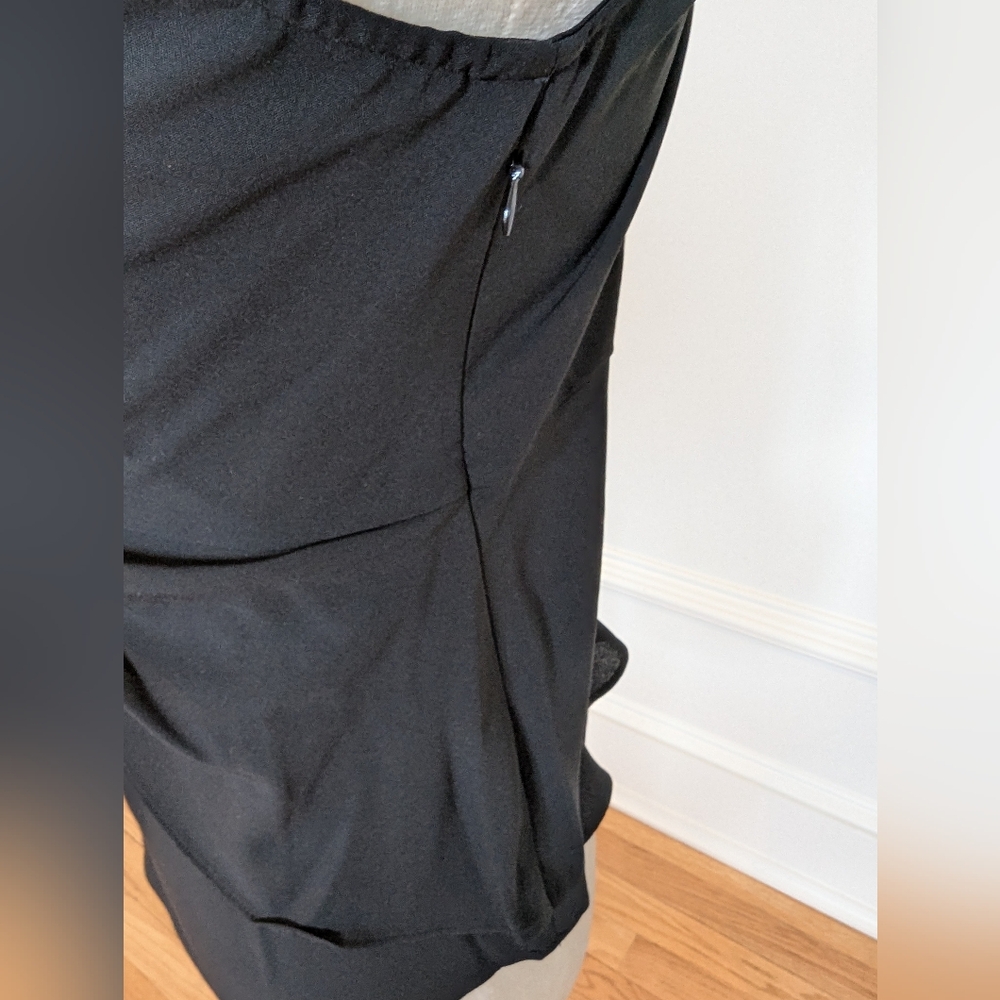Tahari NWT Peplum Top - Picture 2 of 4